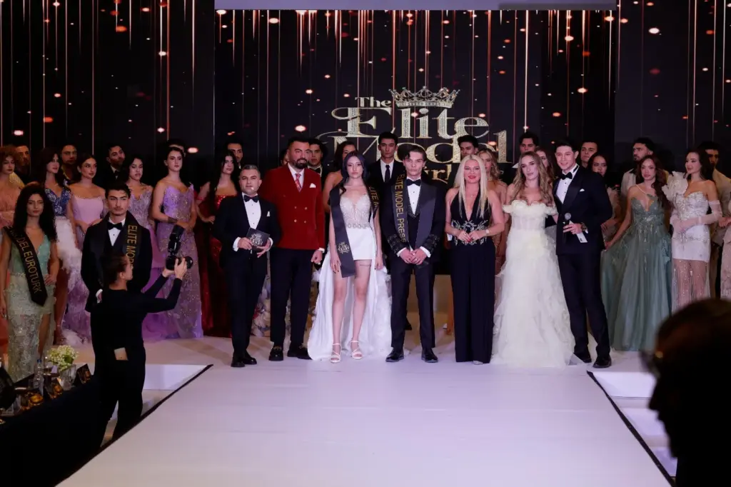 Elite Model Türkiye 3. final gecesi Clarion Hotel'de yapıldı
